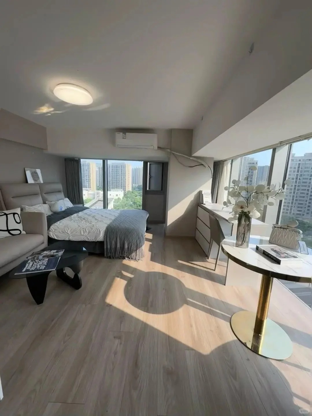 Students learning Chinese in a small group class at Mandarin Zone Beijing